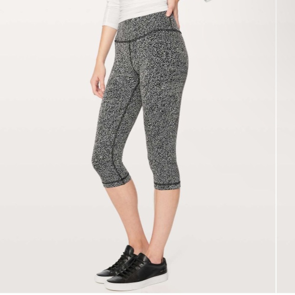 Lululemon Wunder Under Hi-Rise Tight 17" Crackle Jaquard Black White Size 4